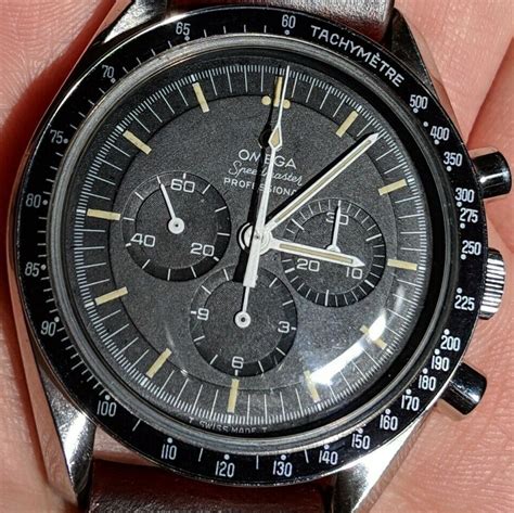 riconoscere omega speedmaster falso